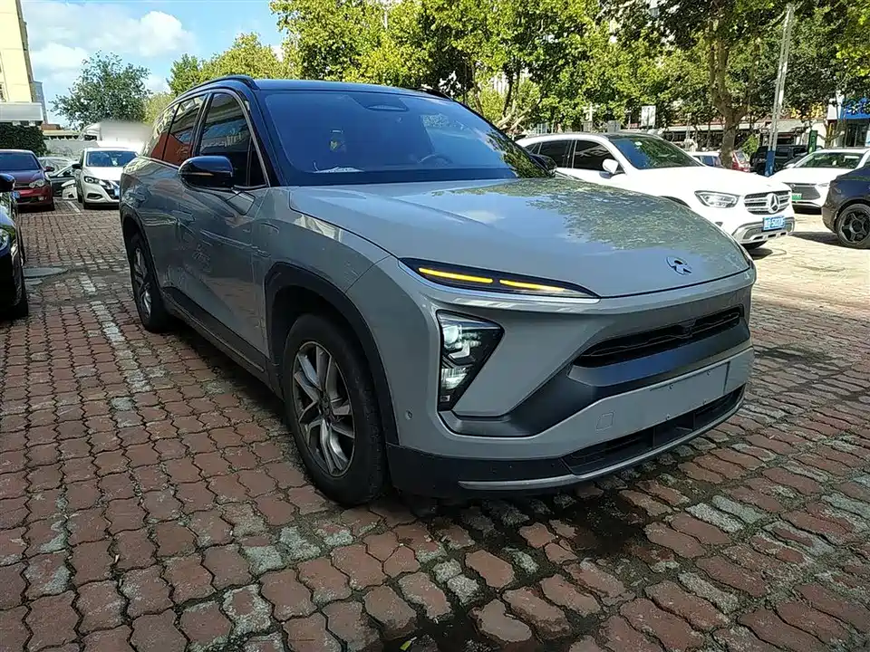 NIO ES6