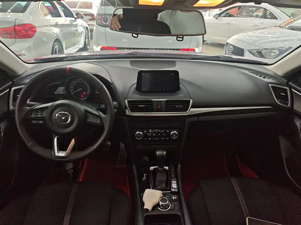 Mazda 3 Angkesaila