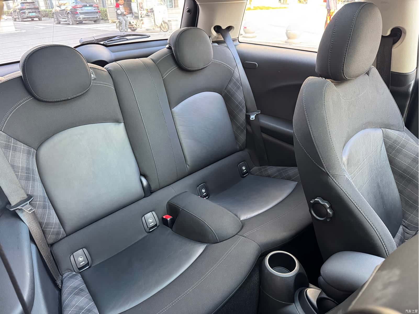 Mini Cooper, 2017 16