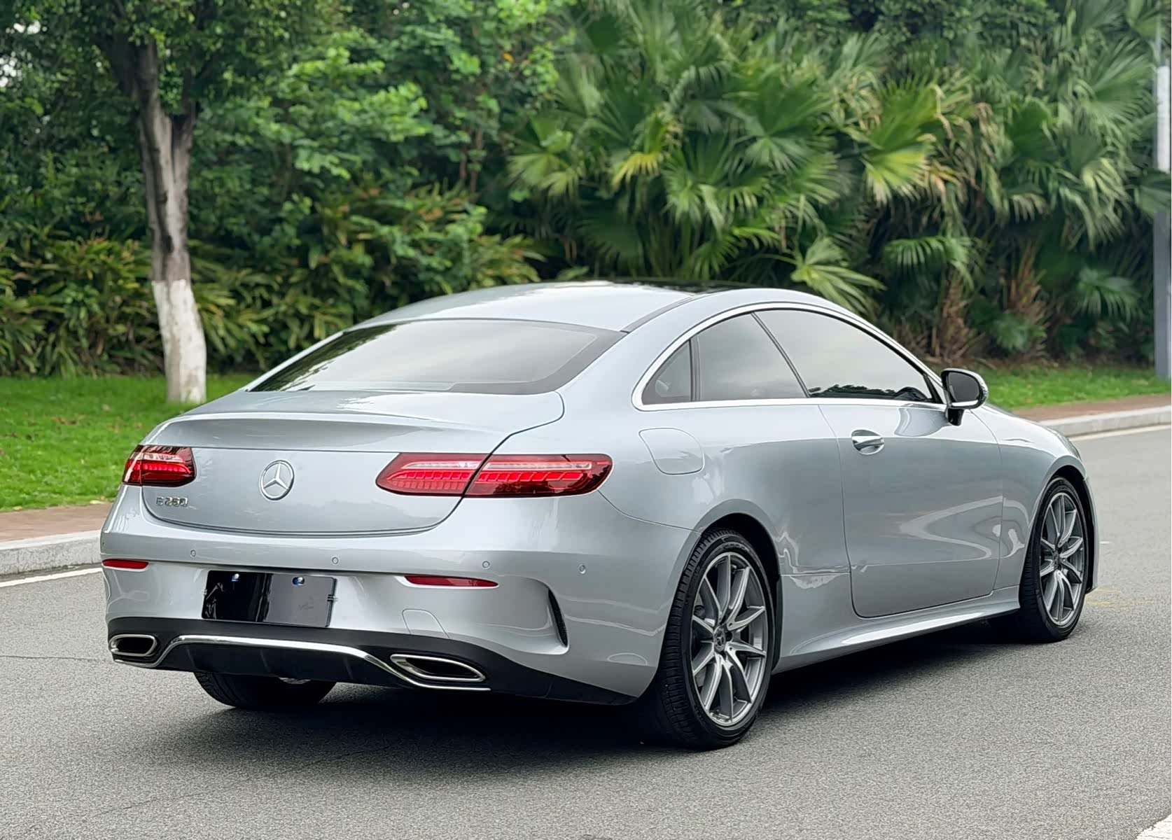 Mercedes-Benz E-Class, 2022 18