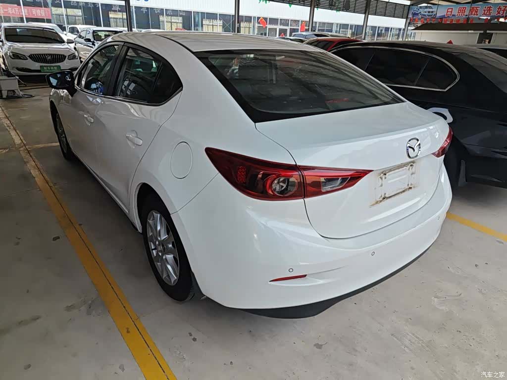 Mazda Mazda3, 2018 23