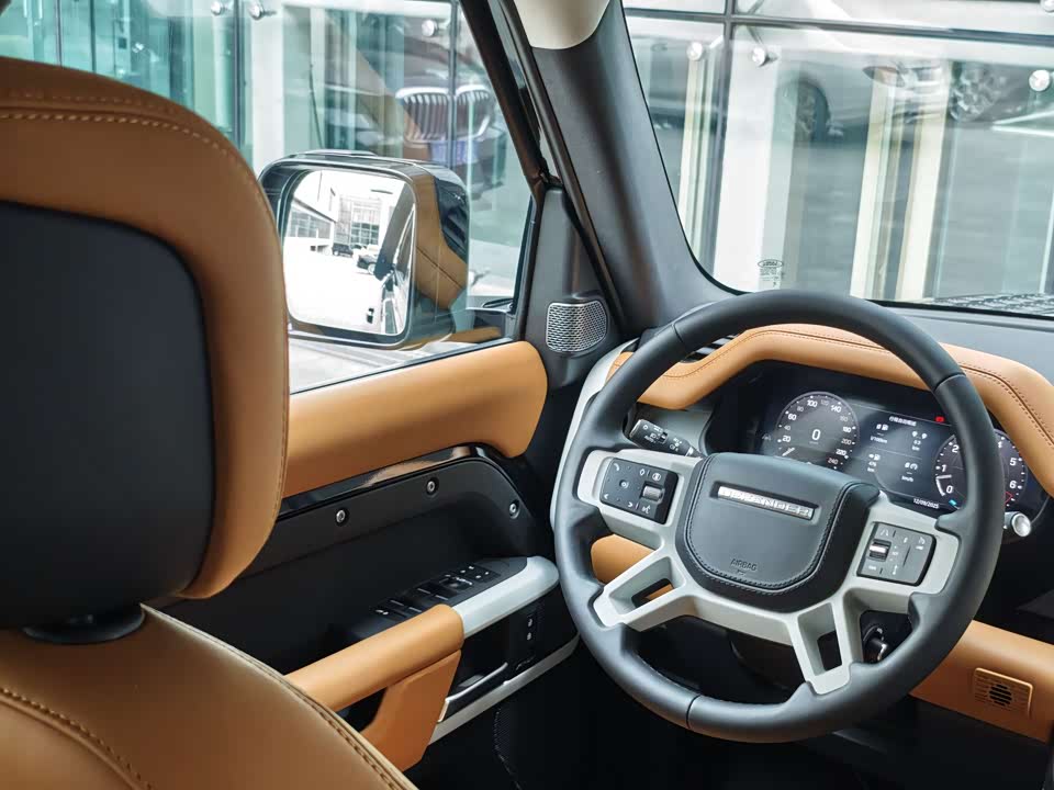 Land Rover guard