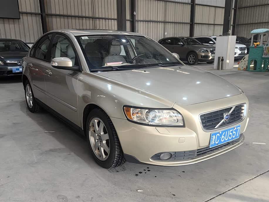 Volvo S40