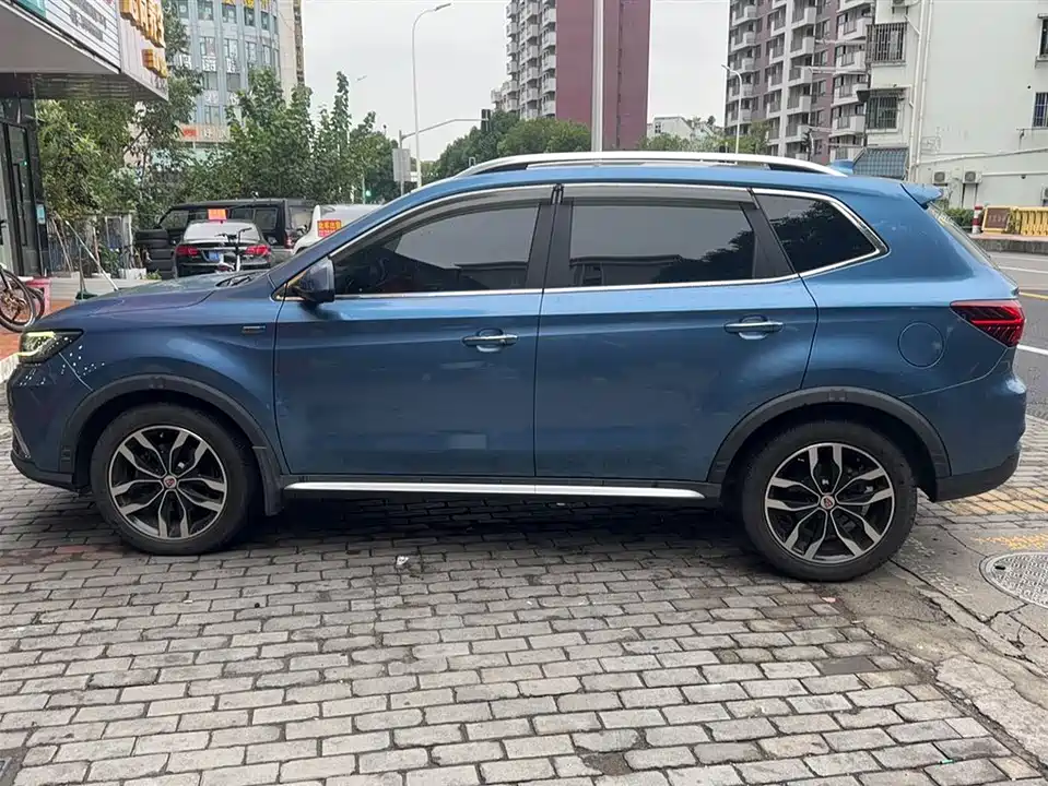 Roewe RX5