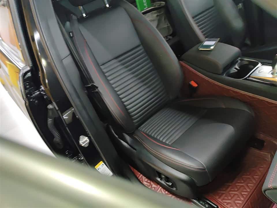 Land Rover Discover sports