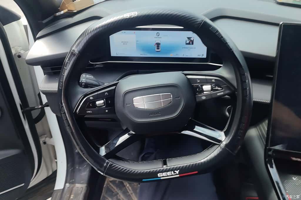 Geely Boyue, 2024 15
