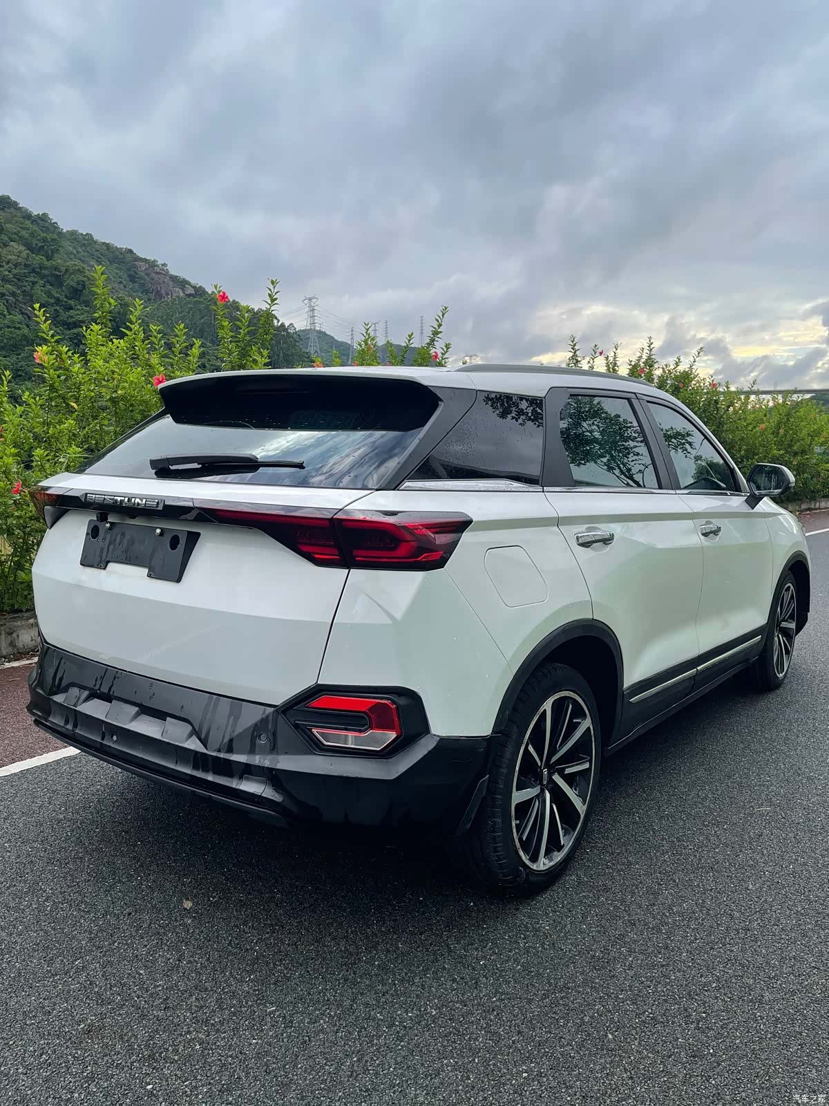 Bestune T77, 2019 6