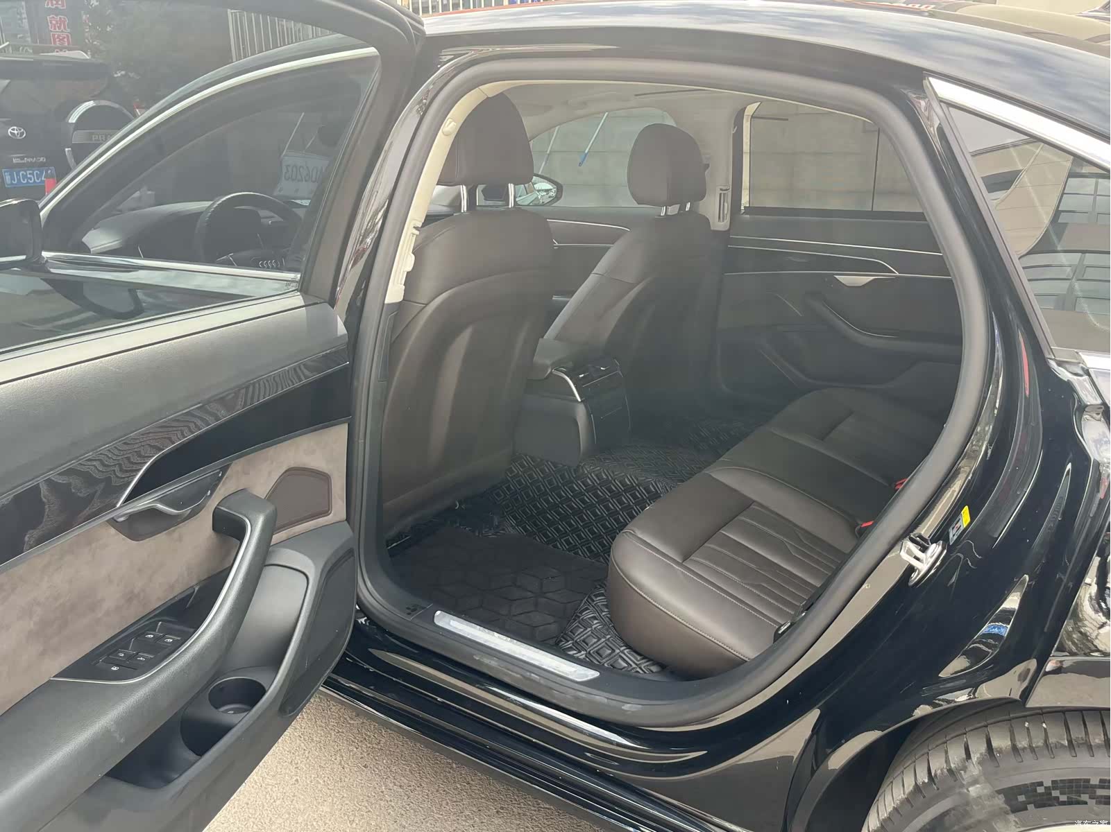 Audi A8L, 2019 6