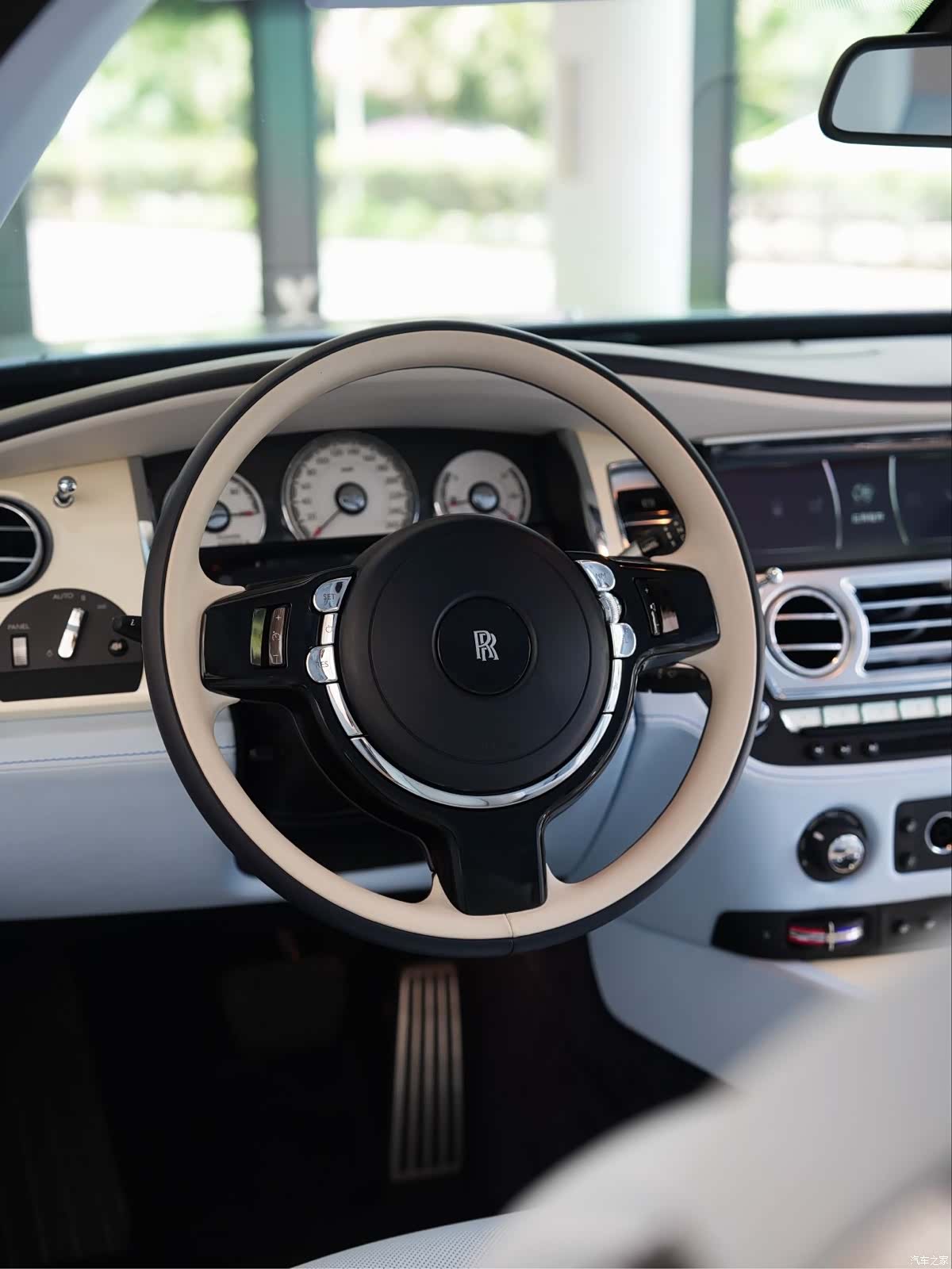 Rolls-Royce Wraith, 2021 11