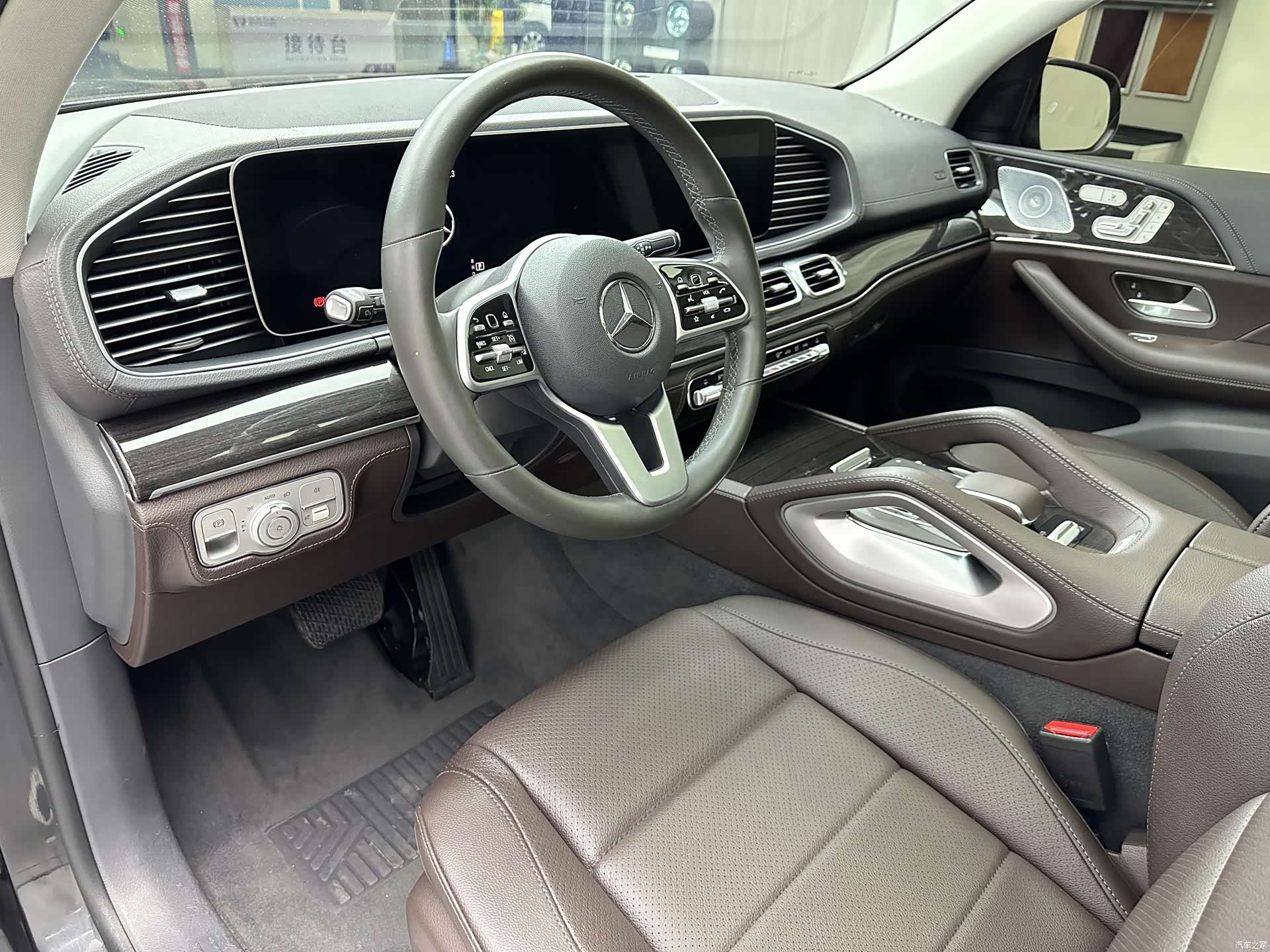 Mercedes-Benz GLS, 2020 10