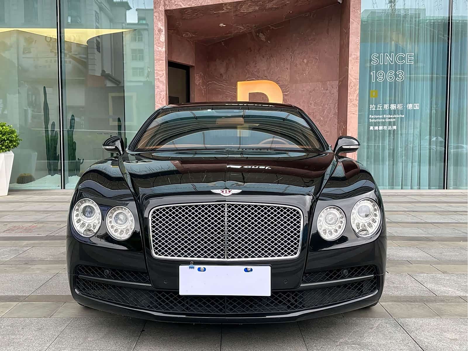 Bentley Flying Spur, 2018 2