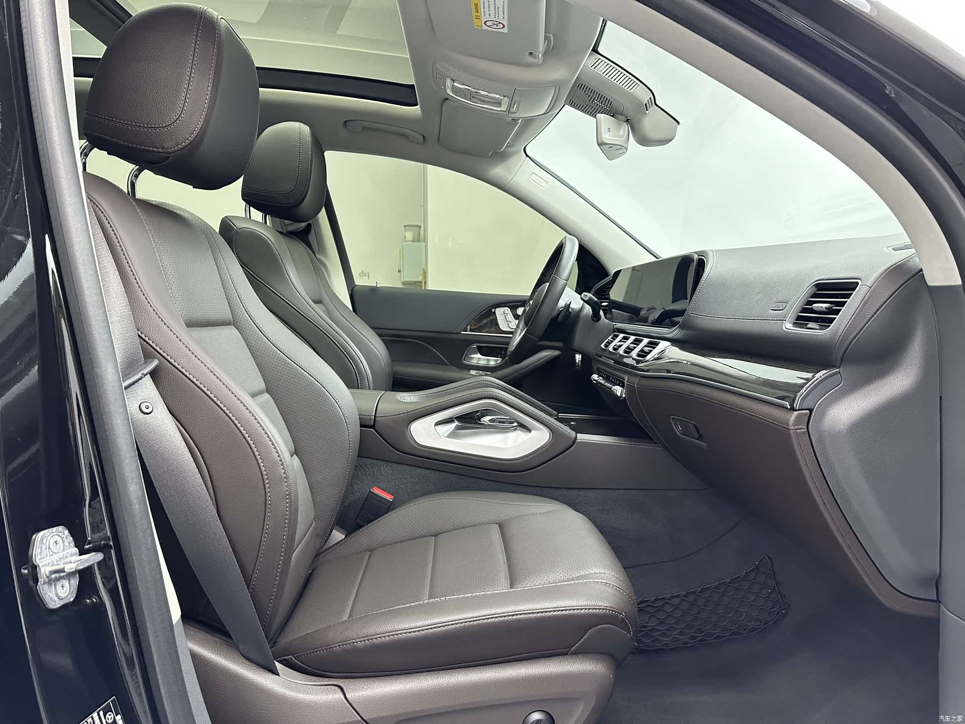 Mercedes-Benz GLS, 2020 11