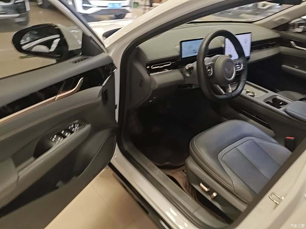 Wuling Starlight, 2025 16