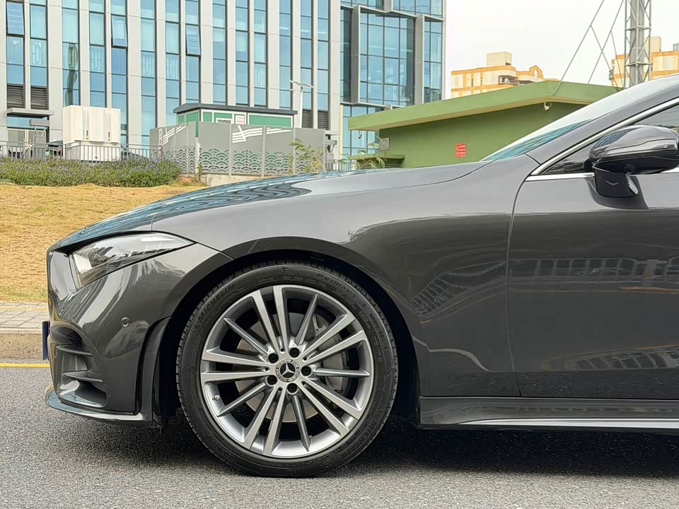 Mercedes-Benz CLS