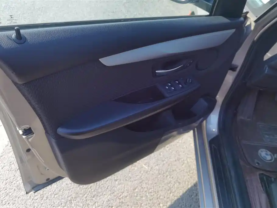 BMW 2 series station wagon