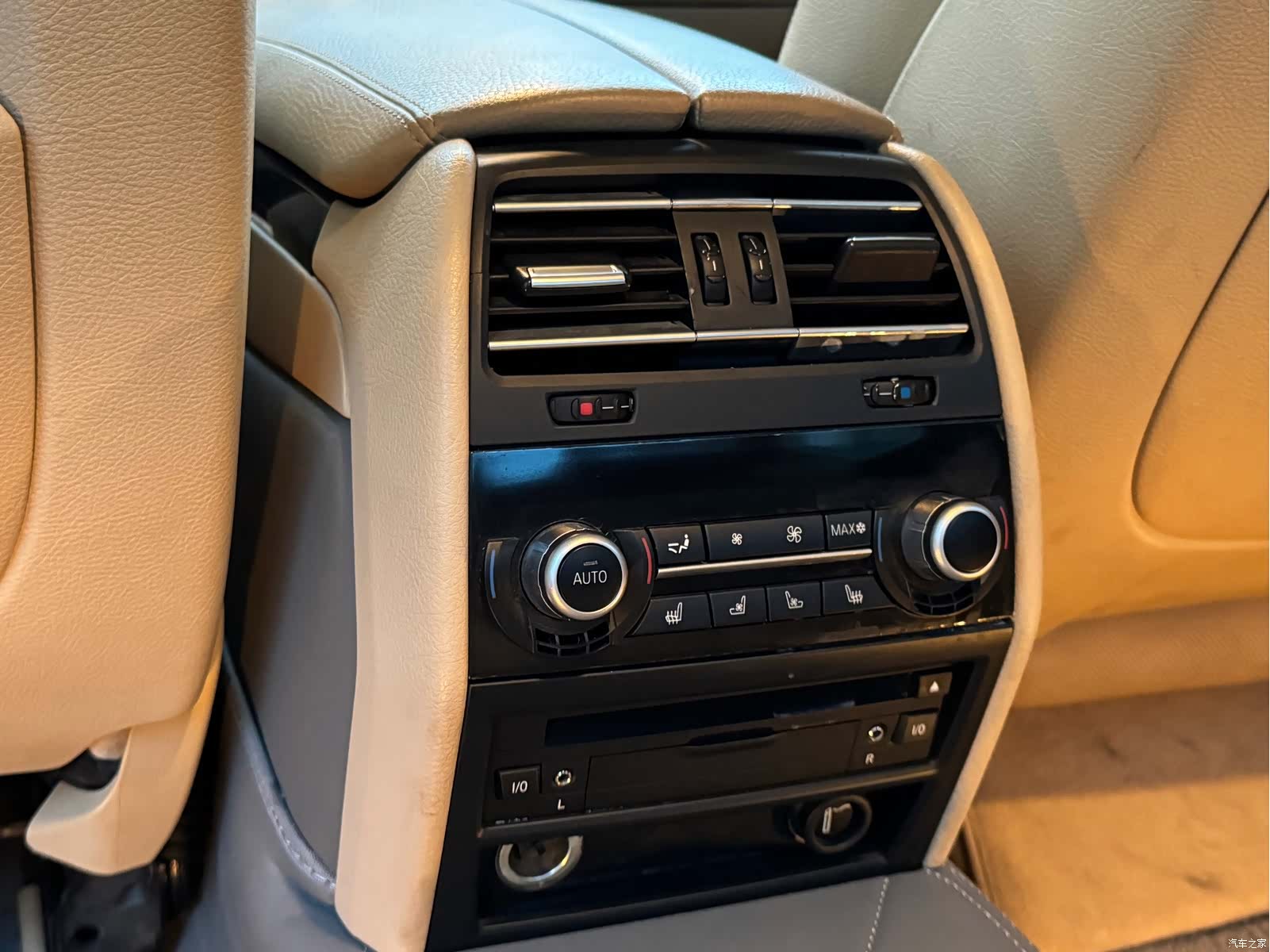 BMW 7 Series, 2012 16