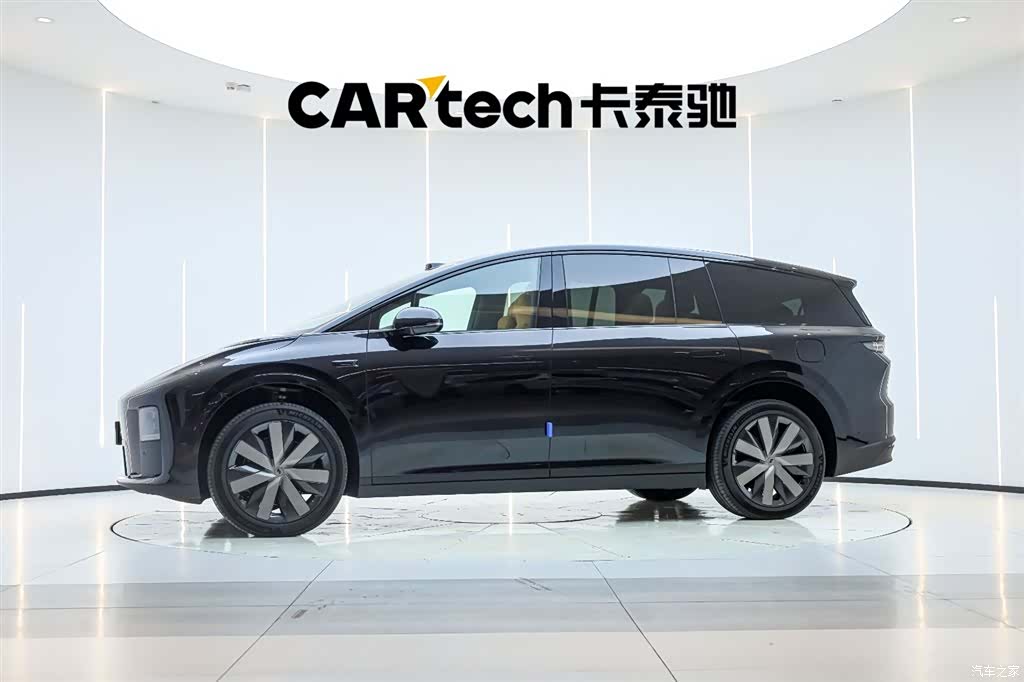 Li Auto i8, 2025 4