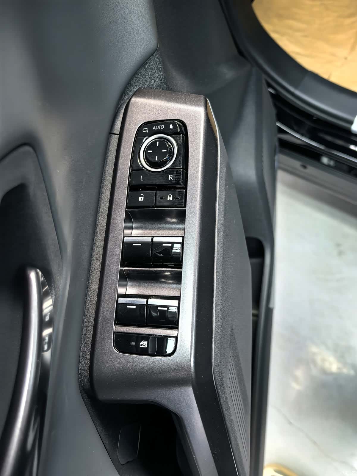 Toyota RAV4, 2026 17