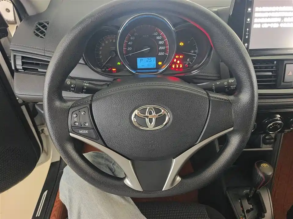 Toyota Vios FS