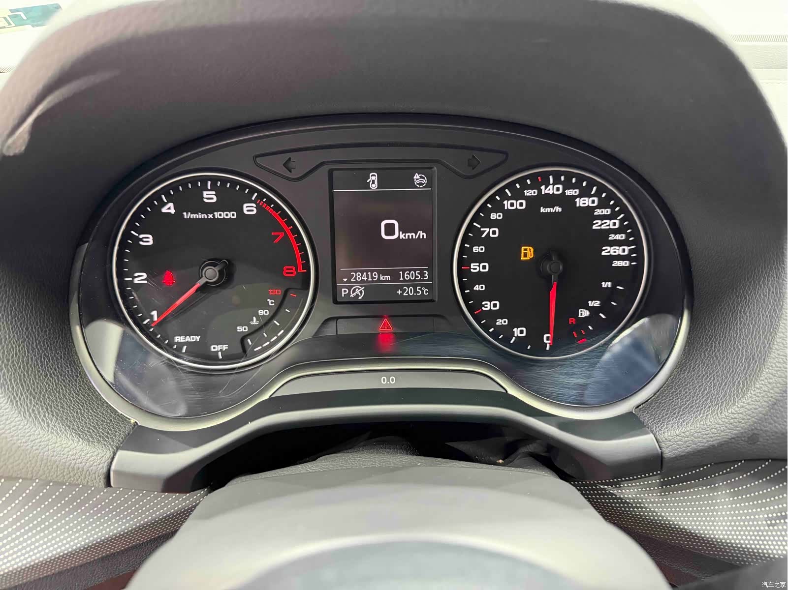 Audi Q2L, 2022 9