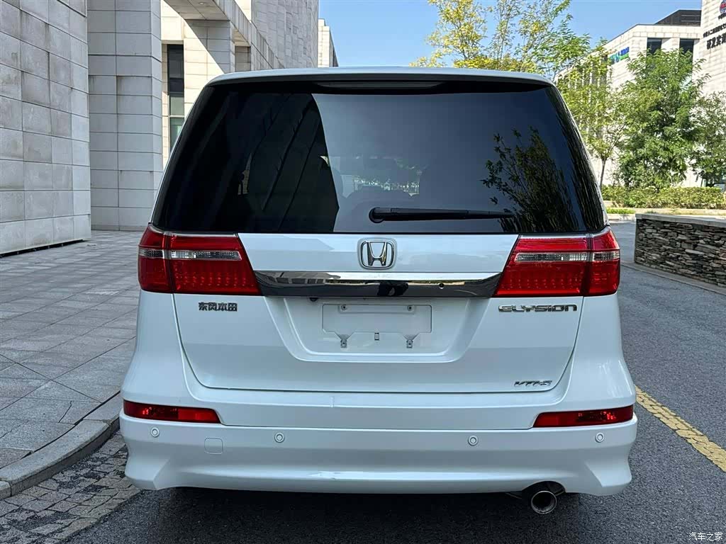Honda Elysion, 2014 все фото