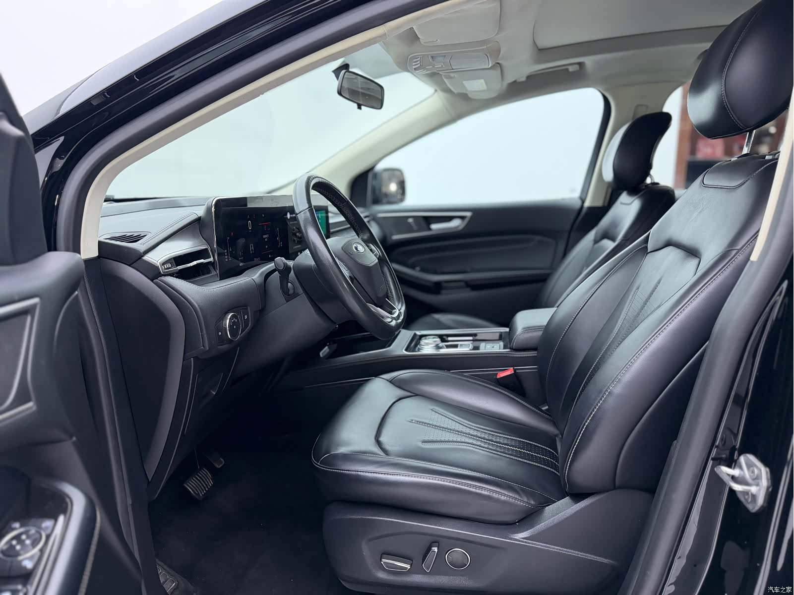 Ford Edge, 2023 4