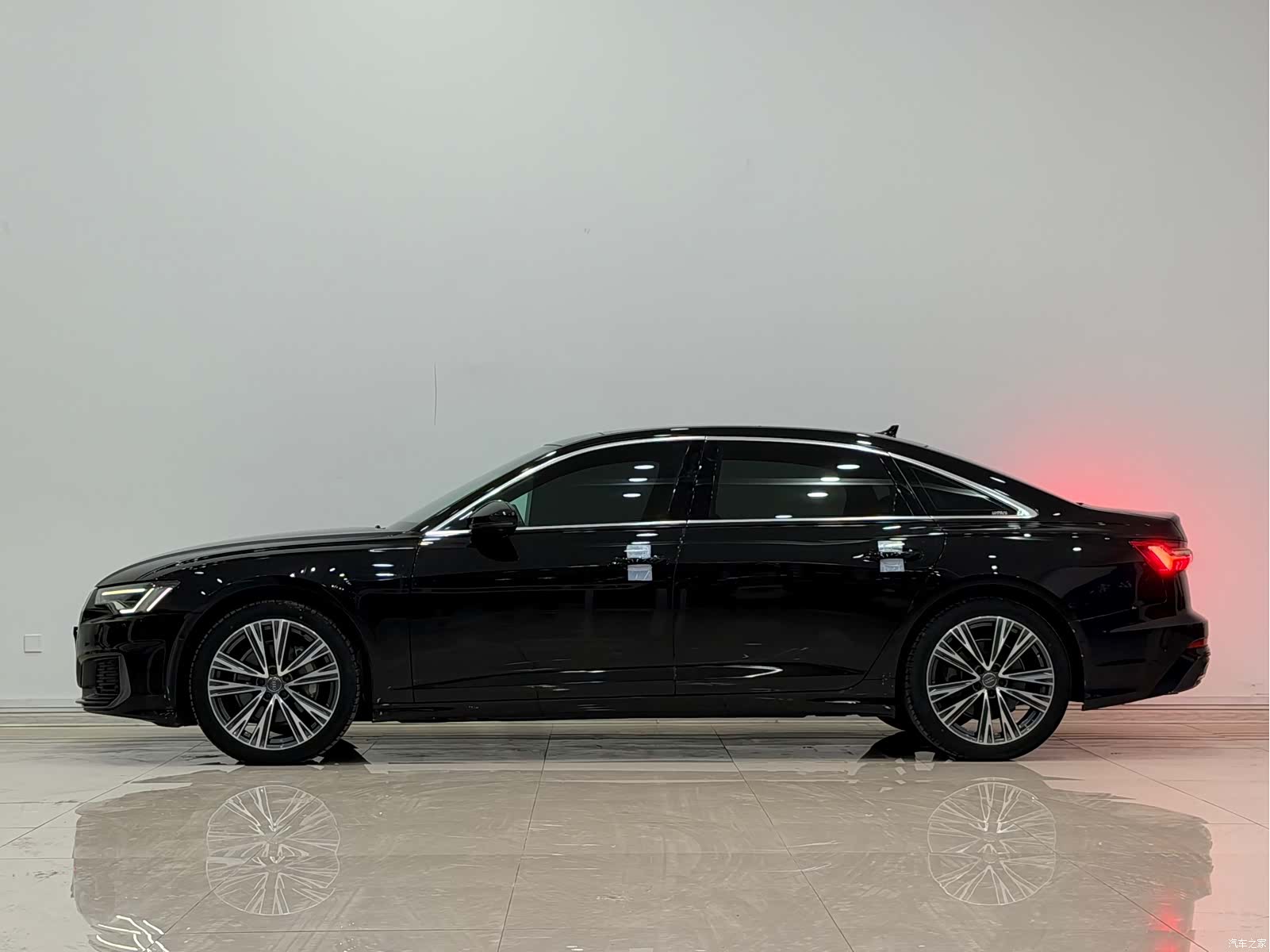 Audi A6L, 2020 4