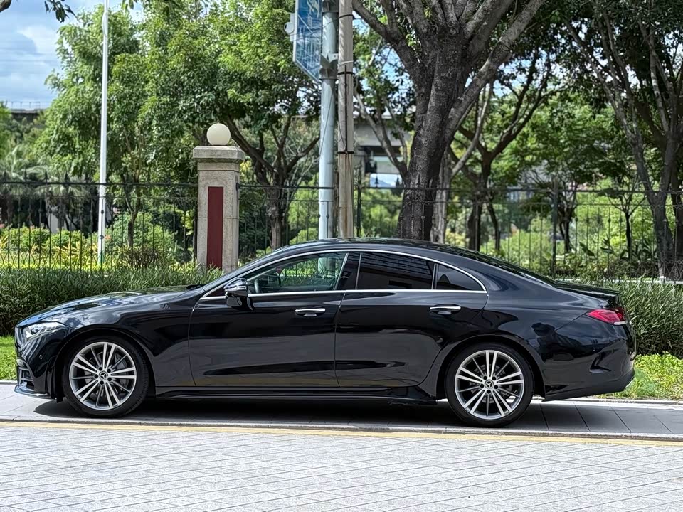 Mercedes-Benz CLS
