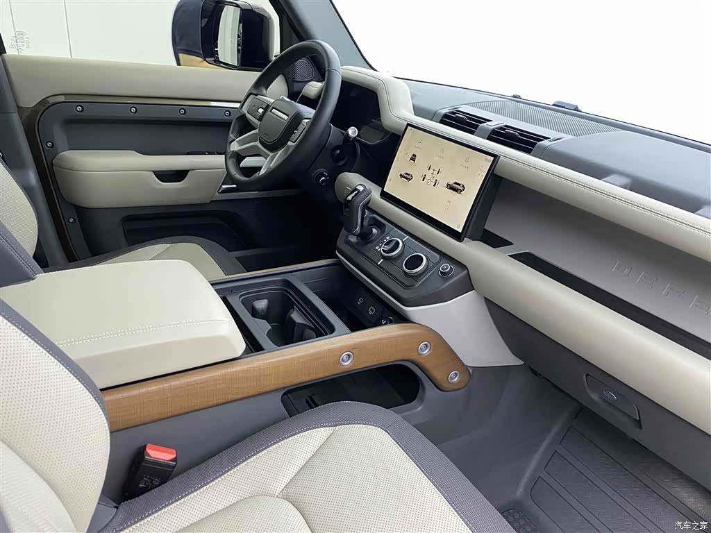Land Rover Defender, 2022 28