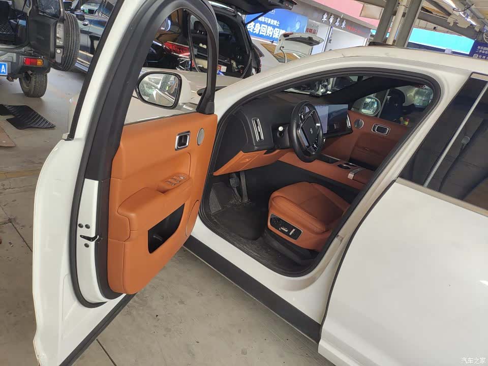 Li Auto L7, 2023 все фото