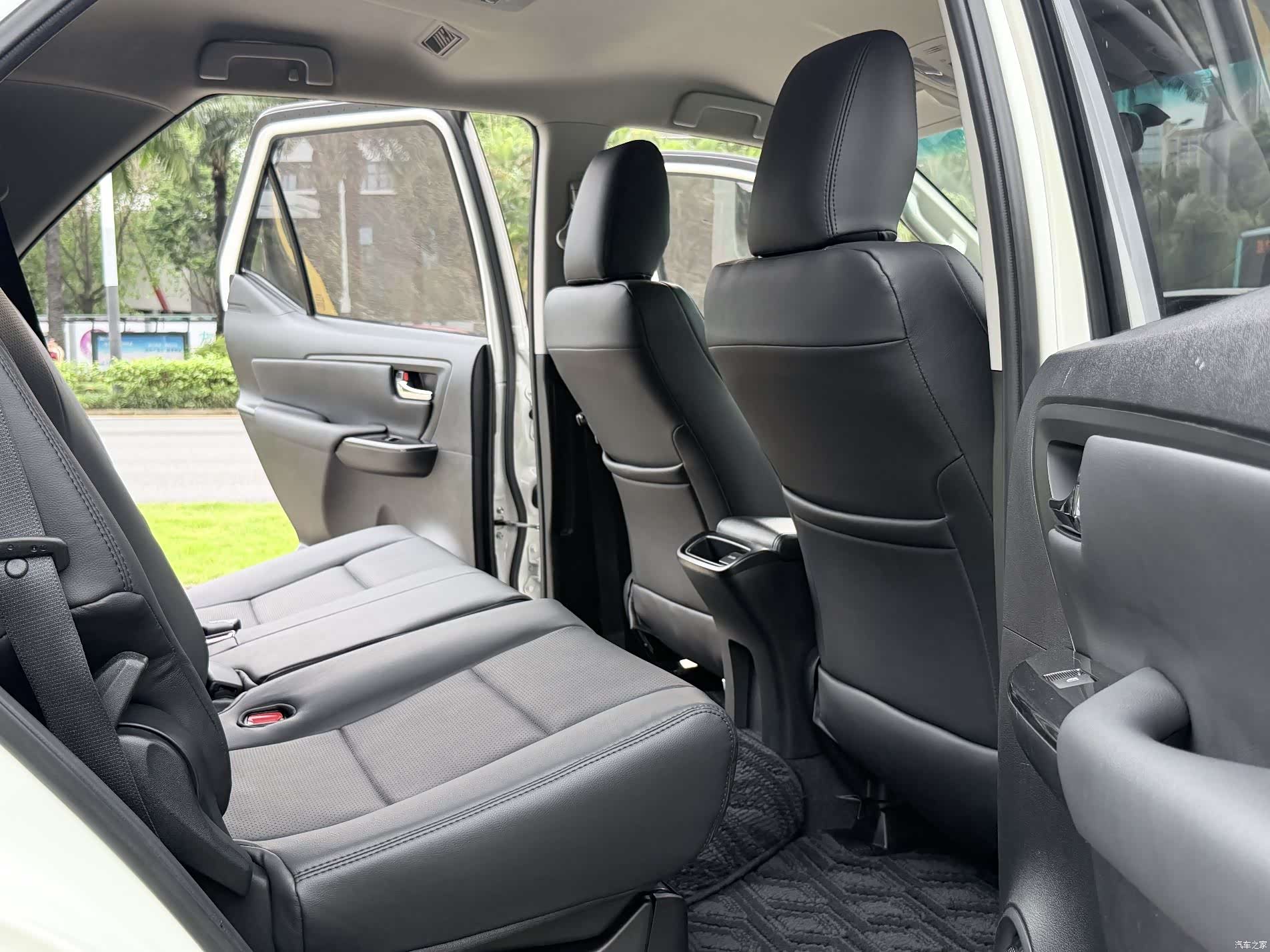 Toyota Fortuner, 2017 8