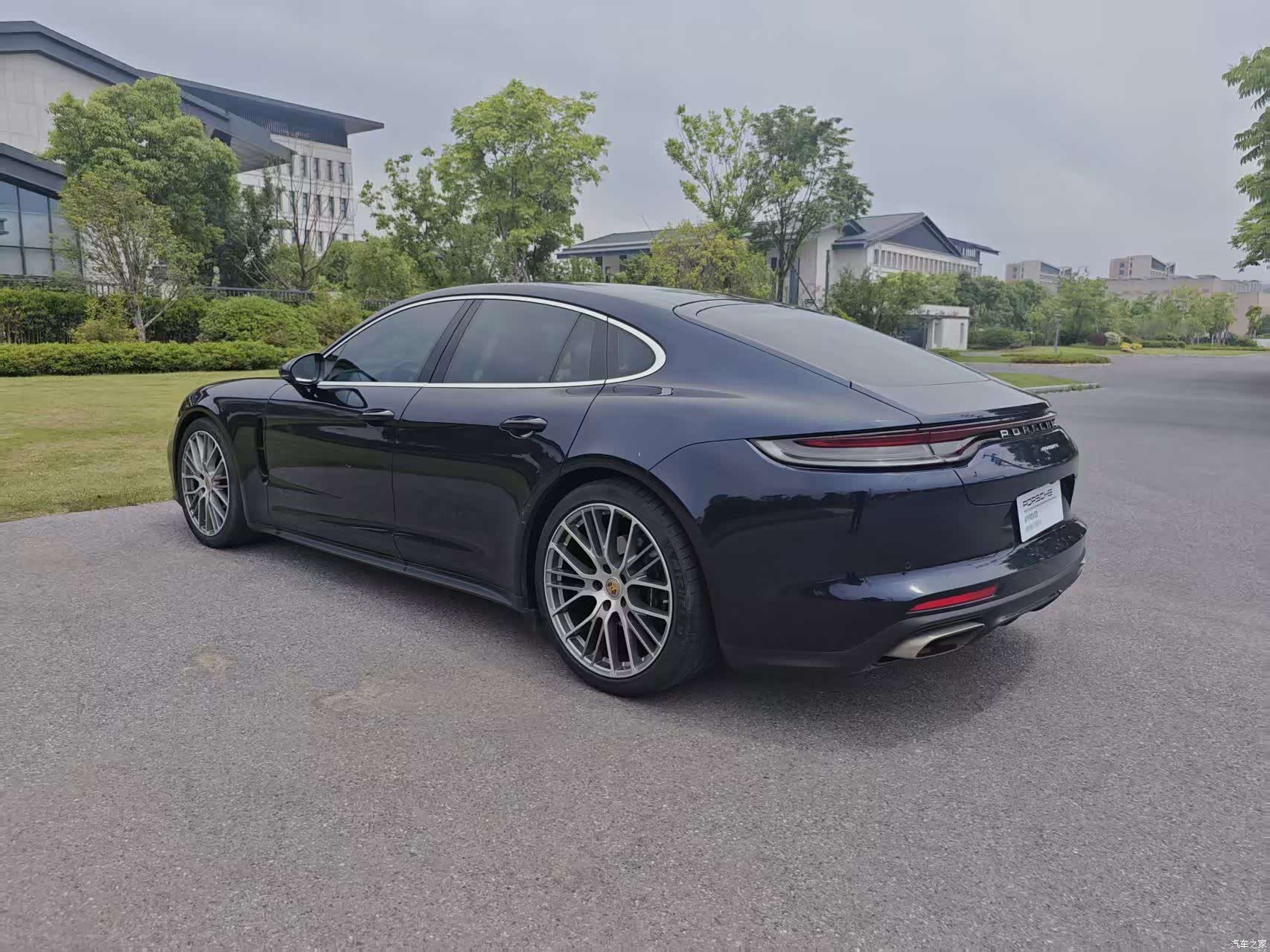 Porsche Panamera, 2023 4