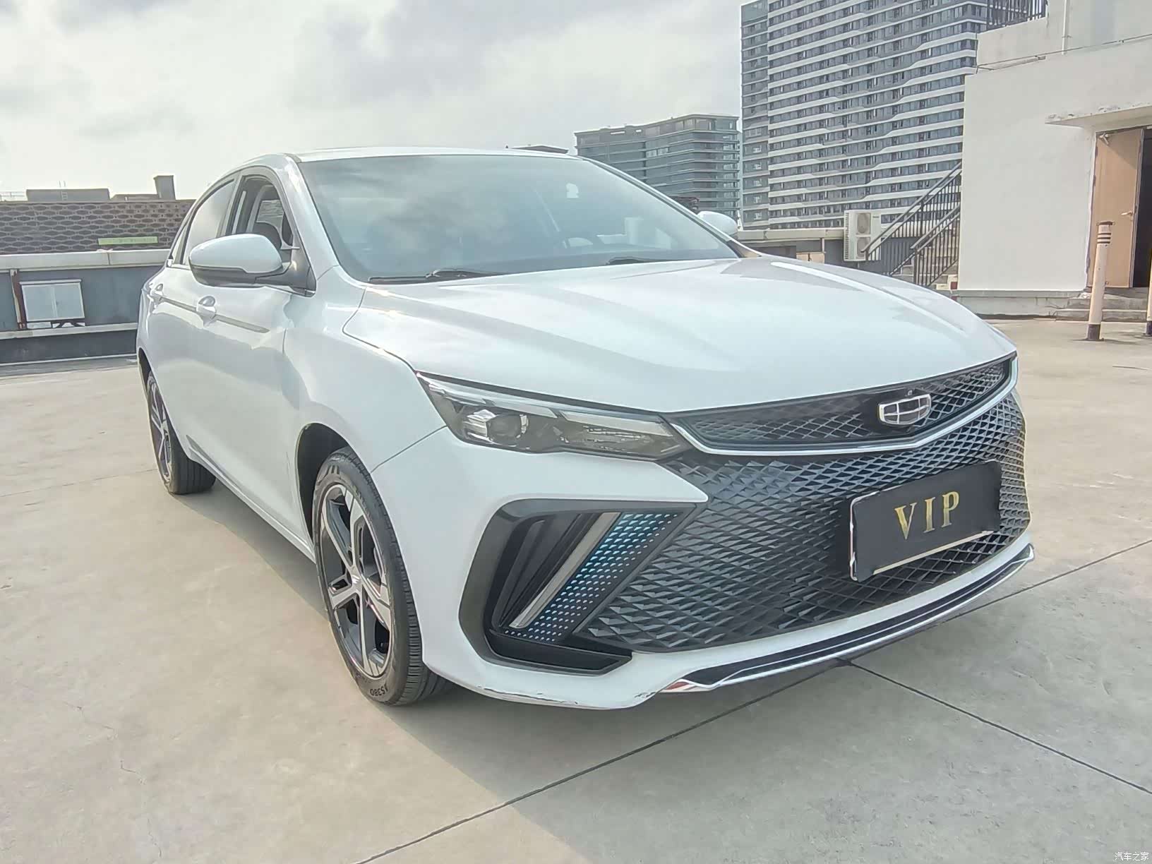 Geely Emgrand, 2022 3