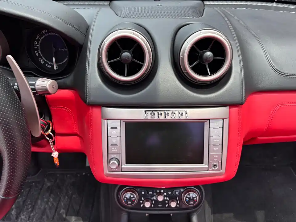 Ferrari California T