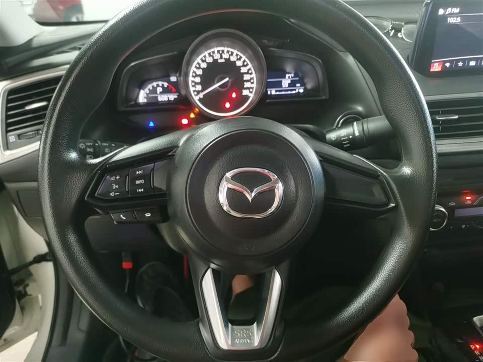 Mazda 3 Angkesaila