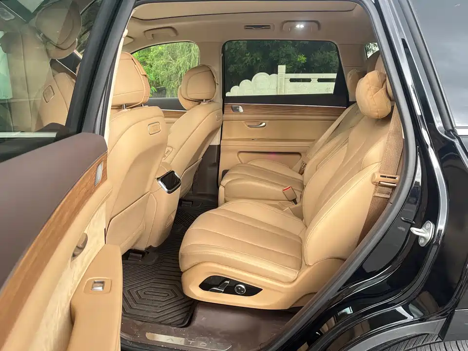 AITO Ask the world M7