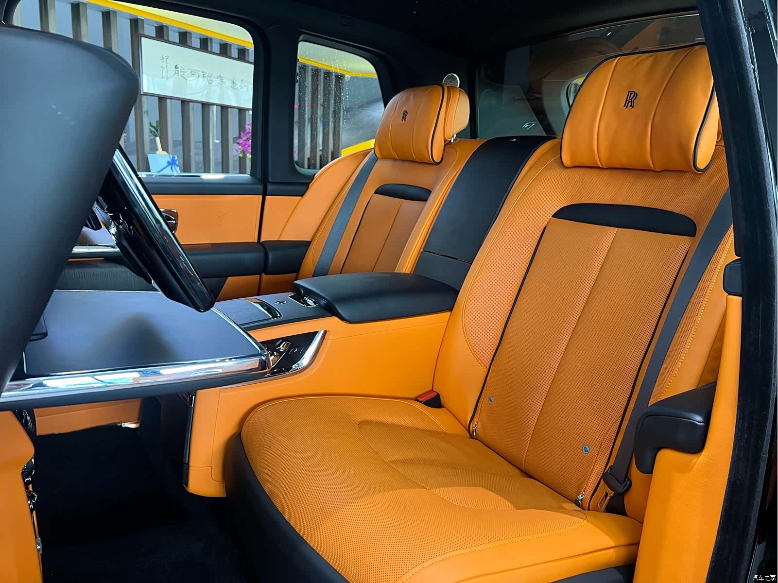 Rolls-Royce Cullinan, 2023 7