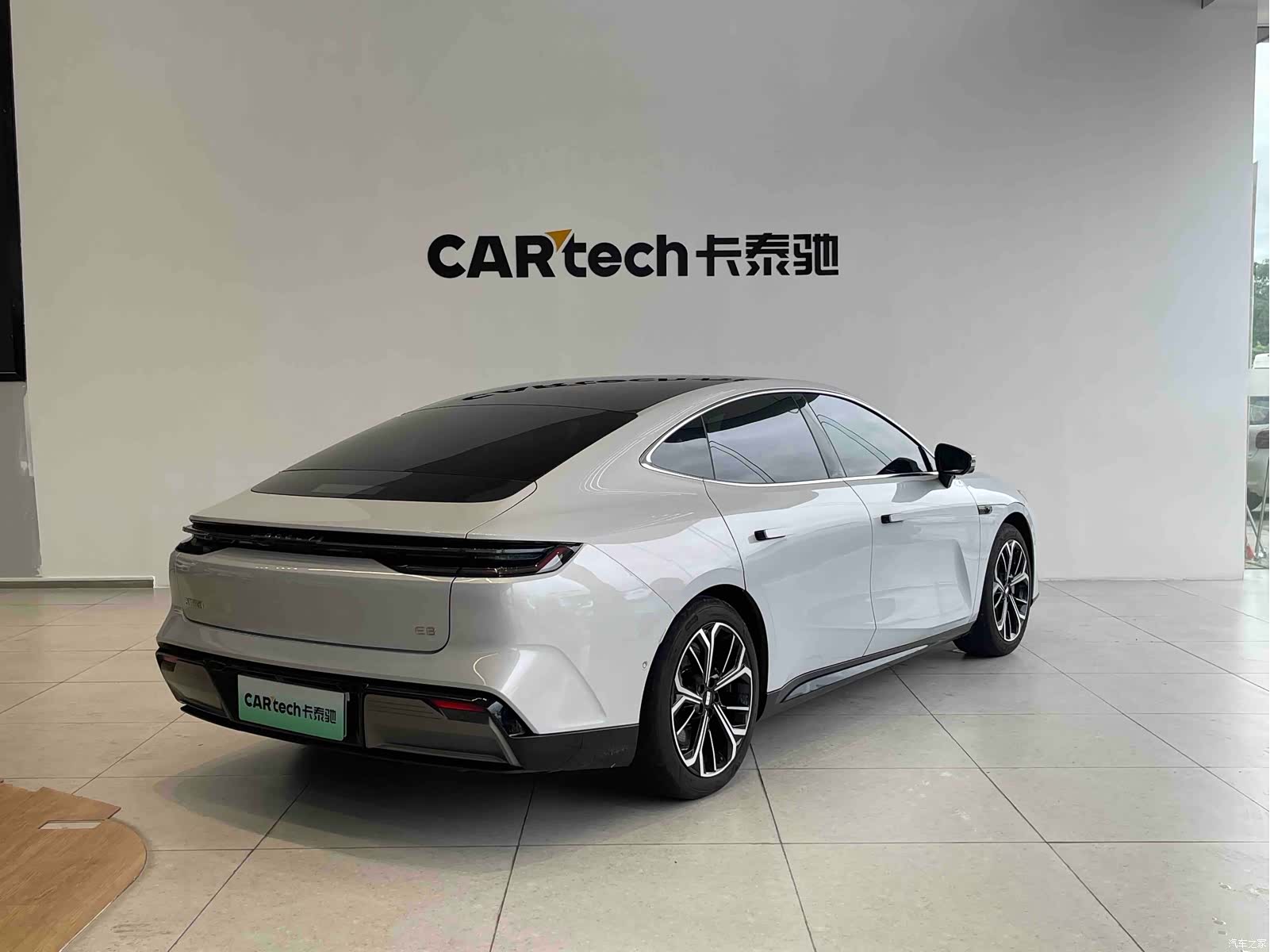 Geely E8, 2025 6