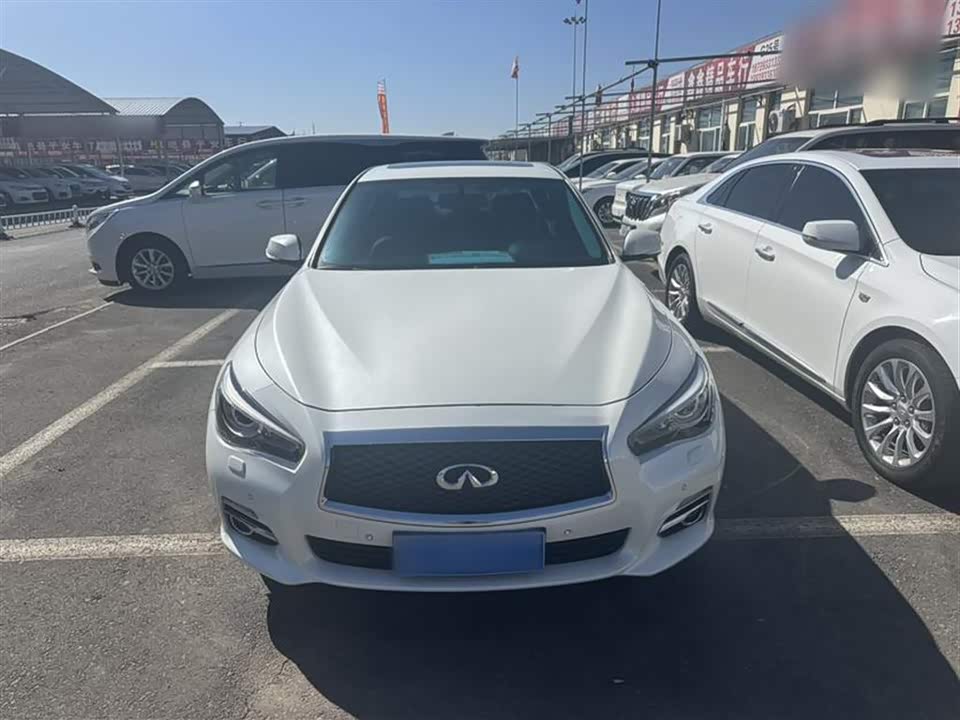 Infiniti Q50L