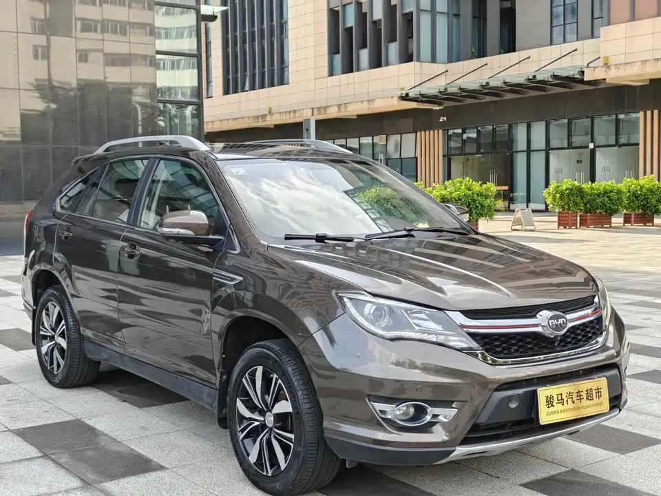 BYD S7