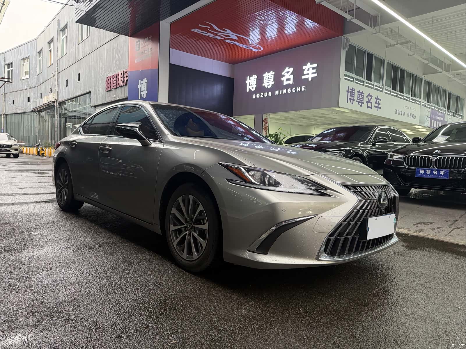 Lexus ES, 2024 3