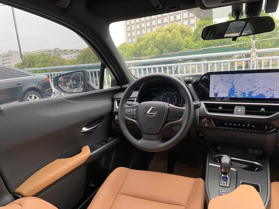 Lexus UX Lexus UX