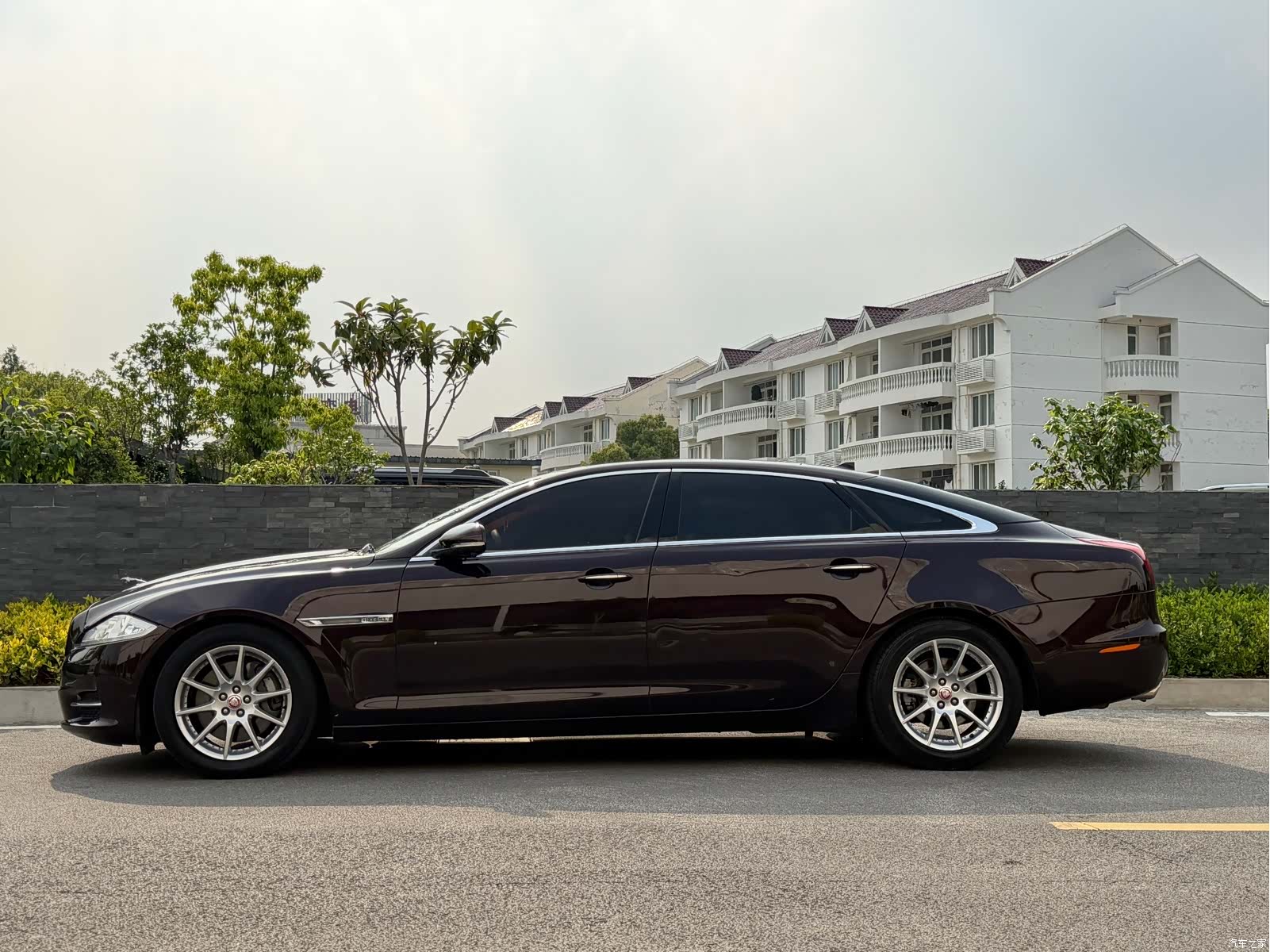 Jaguar XJ, 2013 3