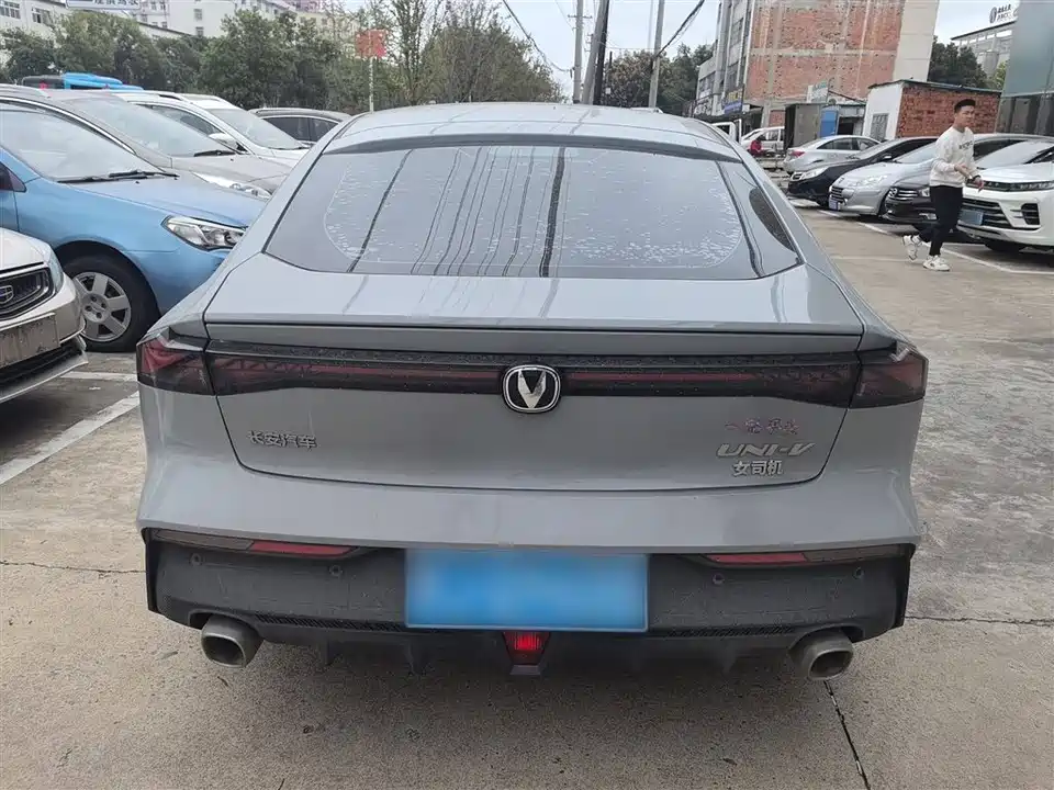 Changan UNI-V