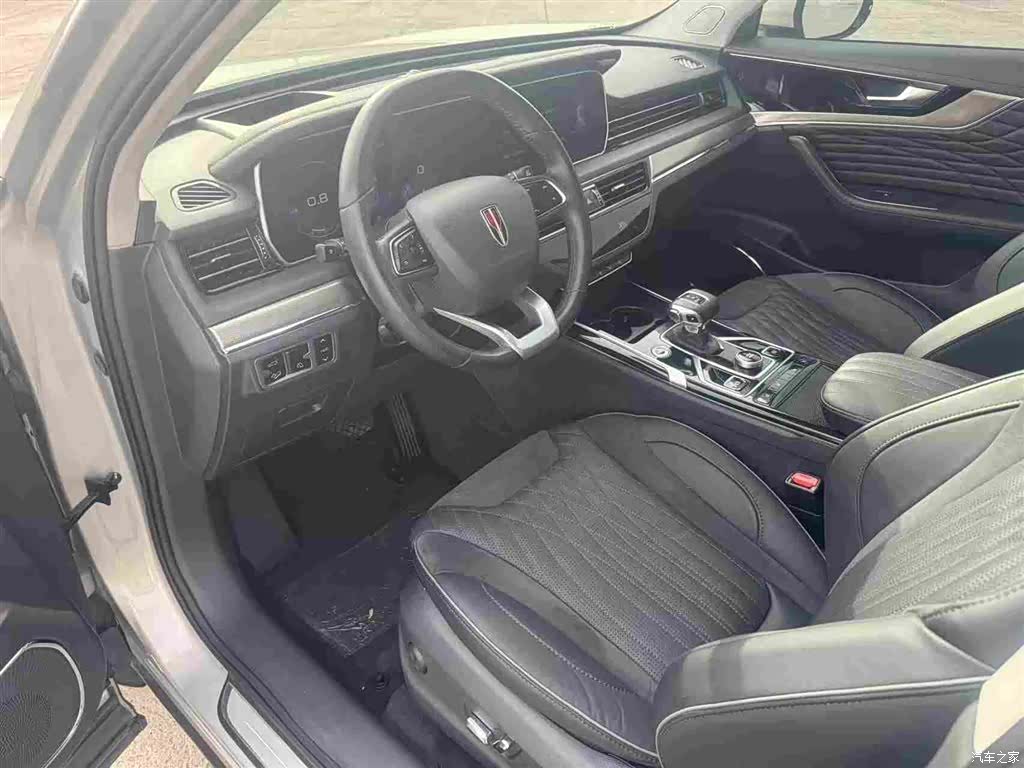 Hongqi HS5, 2022 4