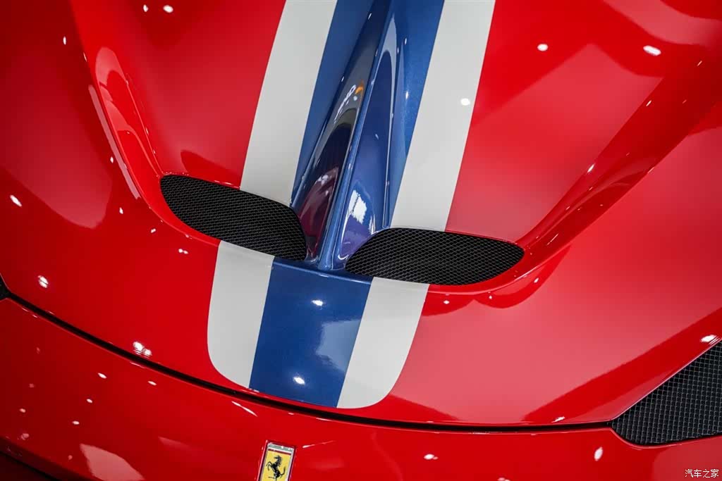 Ferrari 458, 2015 4