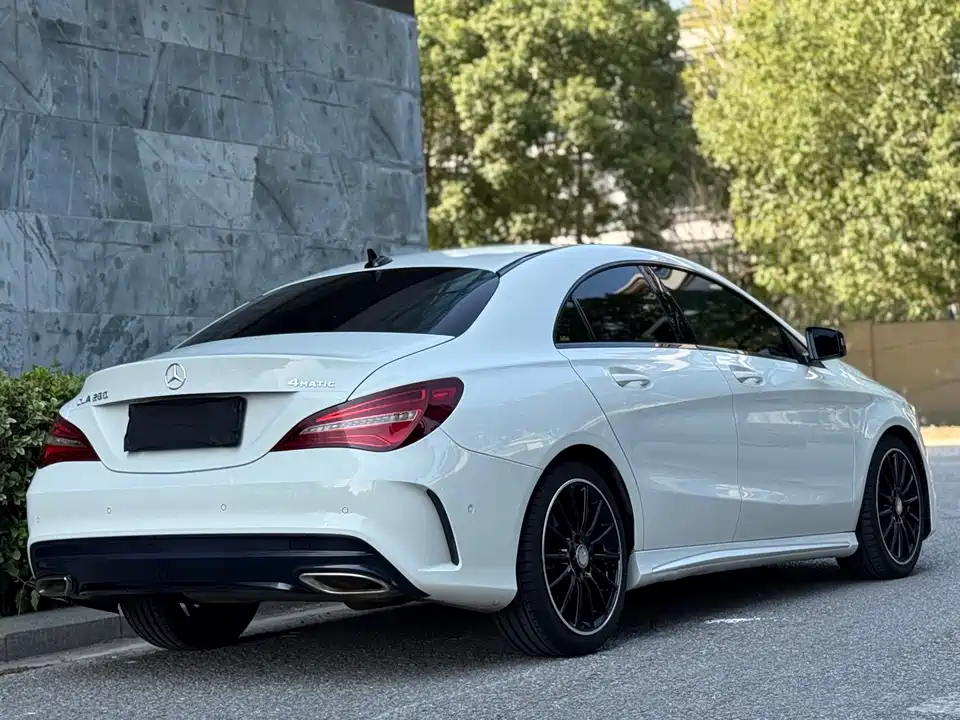 Mercedes-Benz CLA