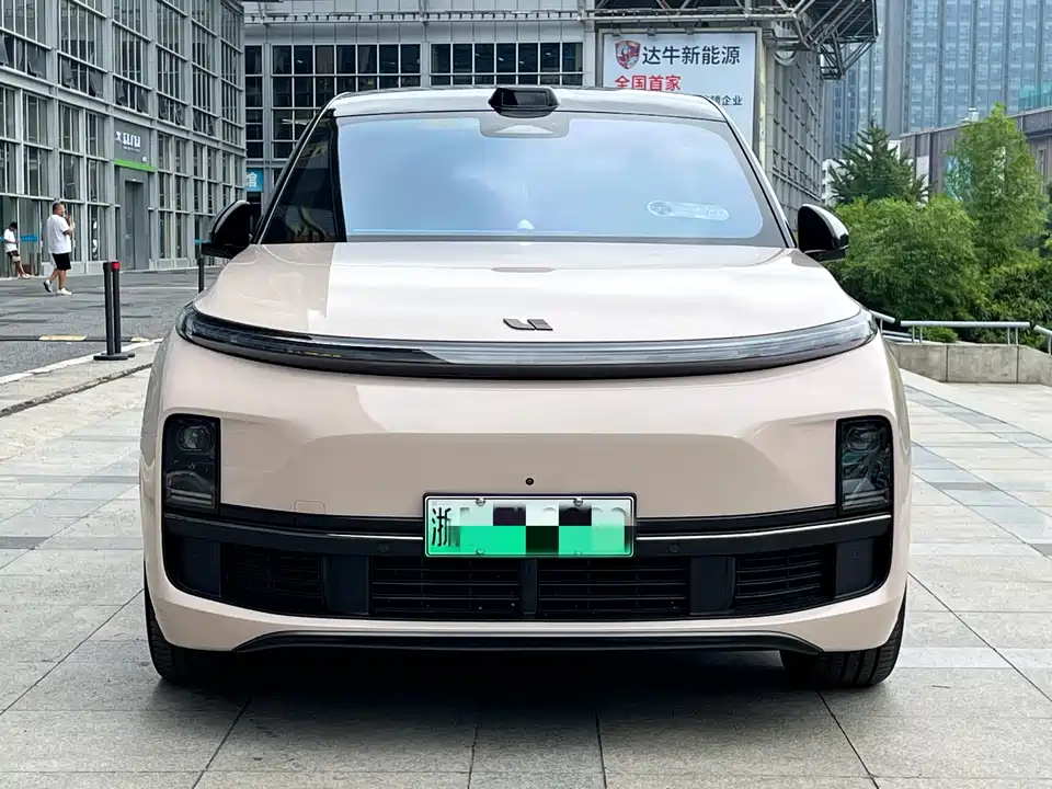Li Auto Ideal L8