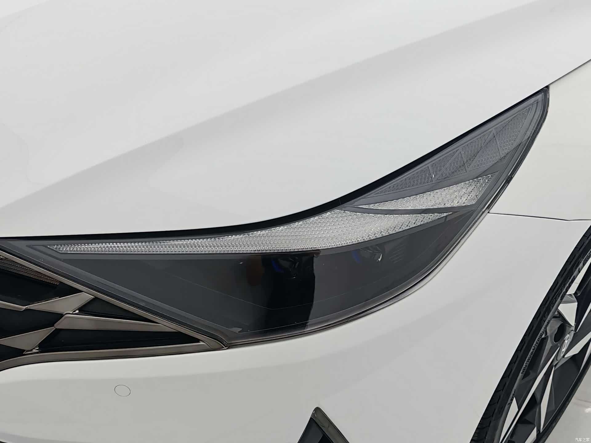 Hyundai Elantra, 2021 9