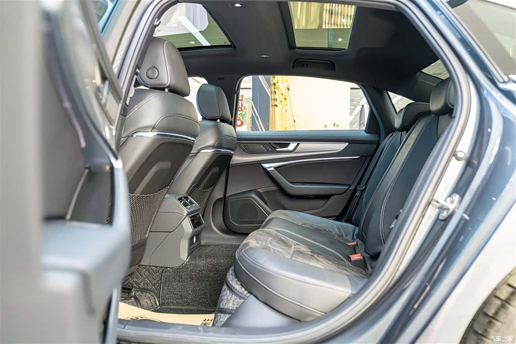 Audi A6L, 2022 15